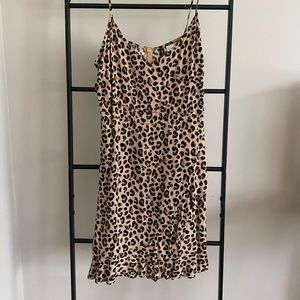 H&M mini leopard print dress US 8
